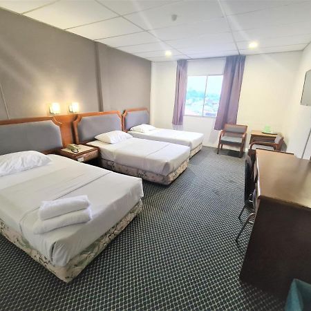 Anika Inn - Kluang Exterior foto